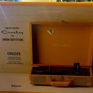 Limited Edition Crosley With Bluetooth